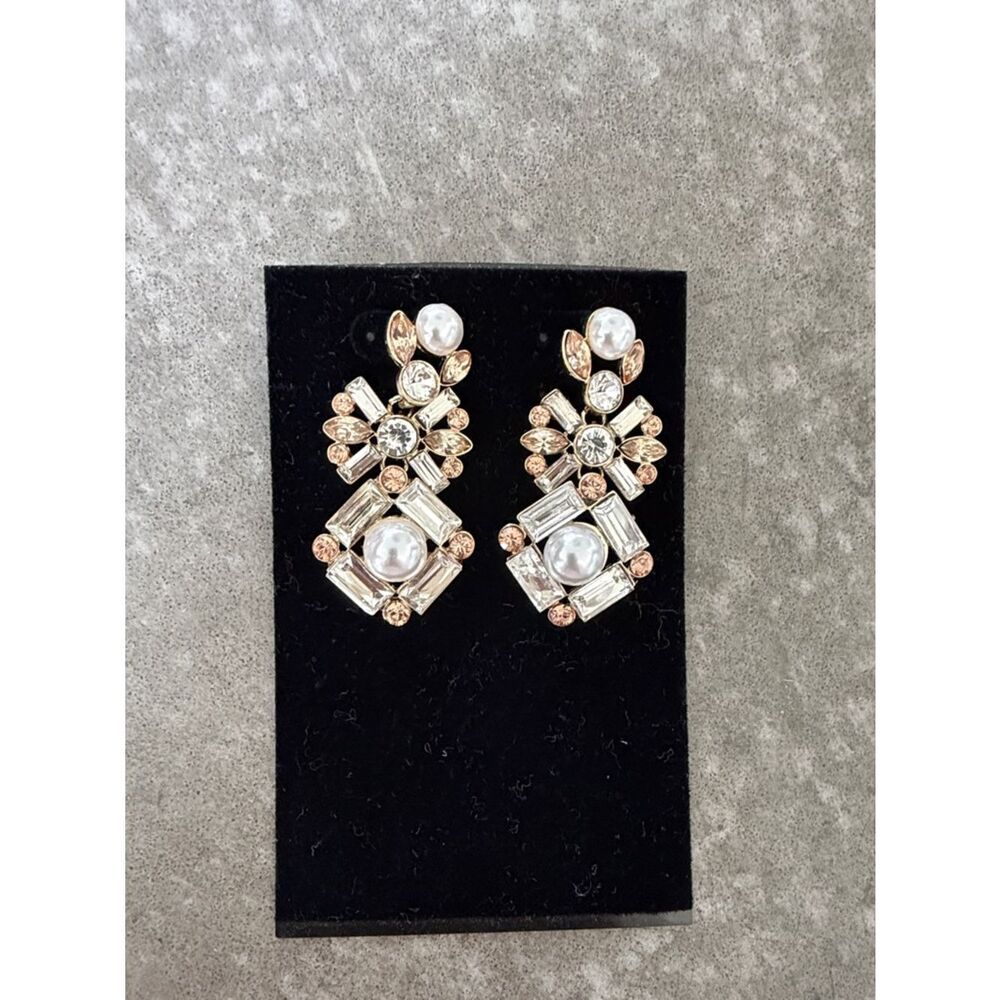 Elegant Pearl and Crystal Drop Earrings - Women Jewelry